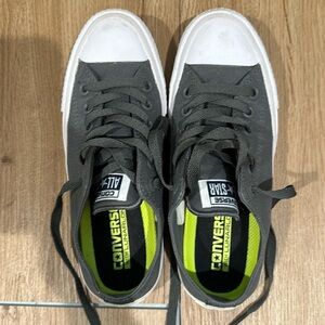 Women’s Low Top Converse Chuck Taylor All Star II Lunarlon